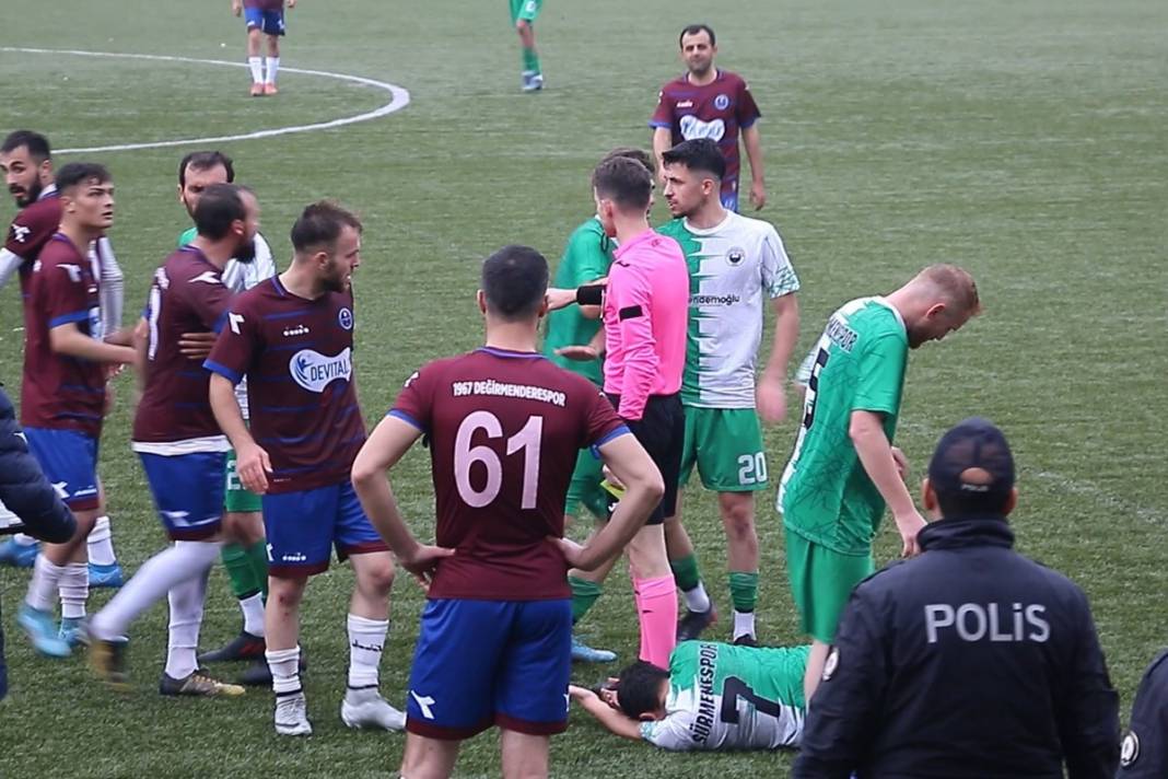 Genç hakemlere çirkin saldırı 1